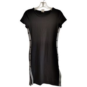 No Boundaries Junior's Black & White‎ Striped Snap Sides Short Sleeve Mini Dress